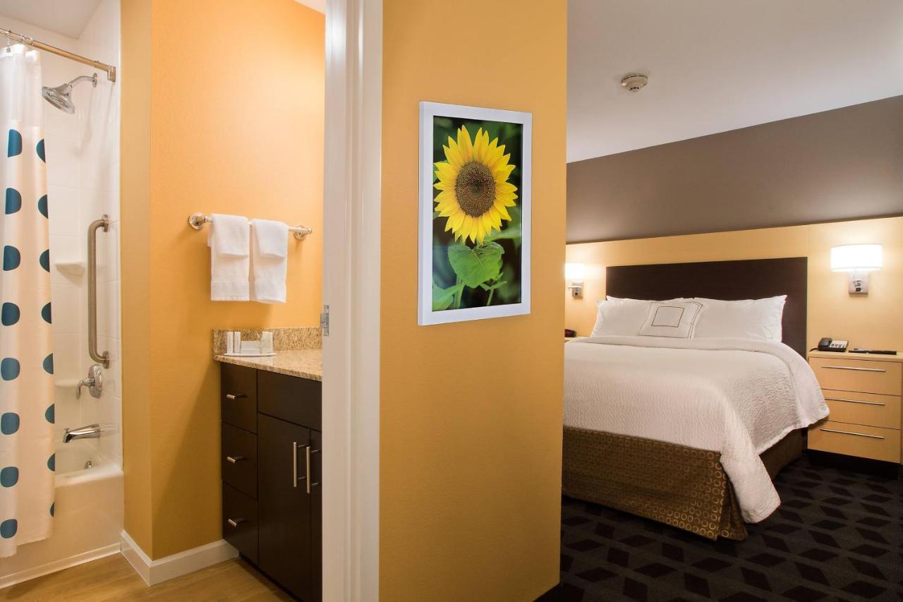 Towneplace Suites By Marriott Dodge City Exterior foto